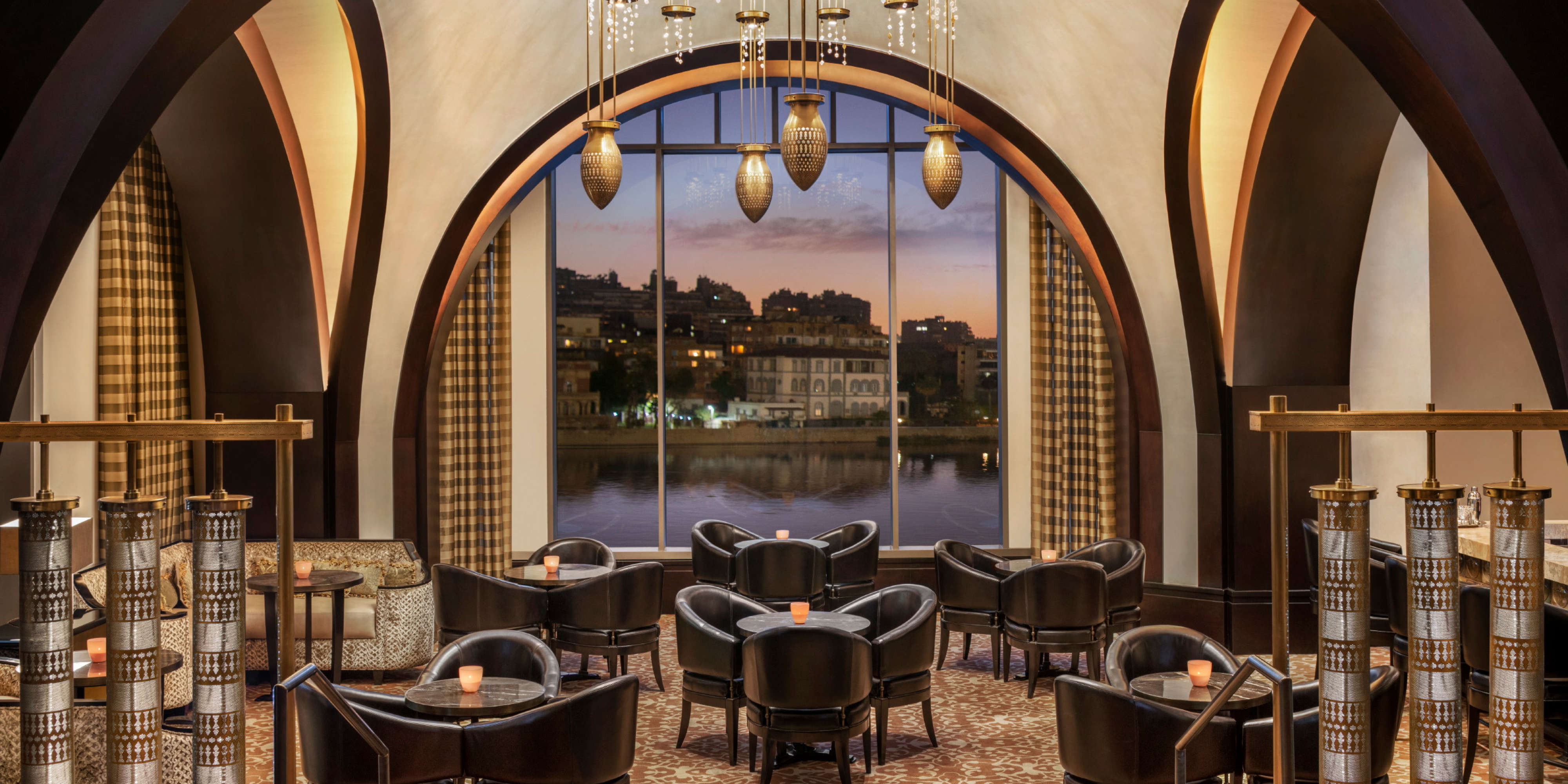 The St. Regis Bar & The Water Garden, The St. Regis Cairo More