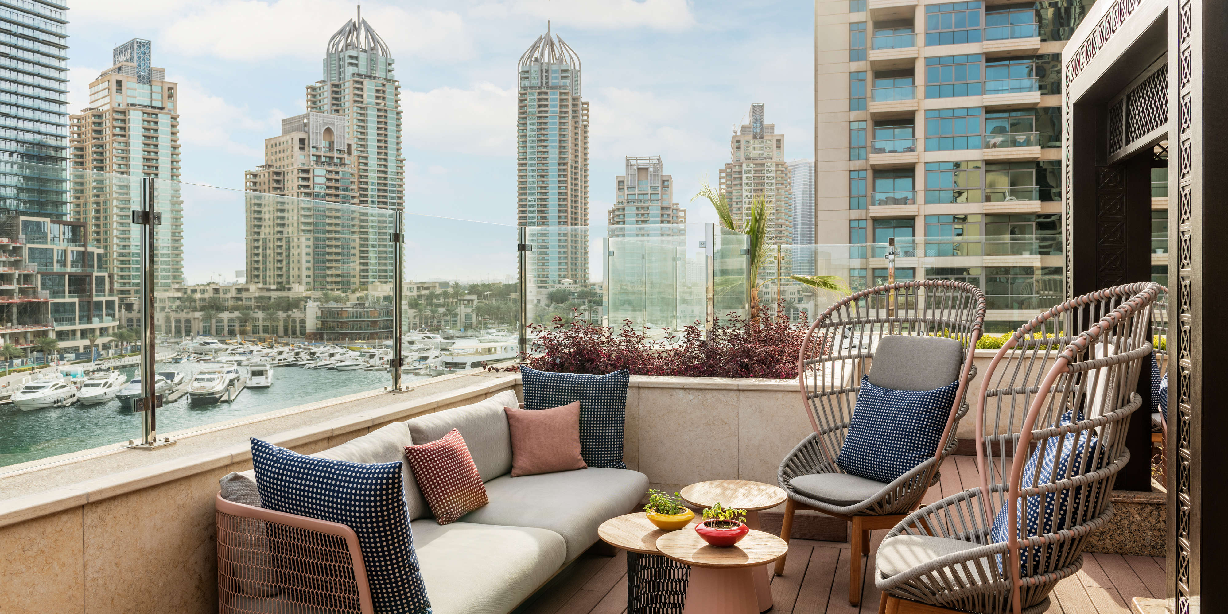 Millennium marina. Millennium place Dubai Marina Hotel 4. Отель Гросвенор Хаус Дубай.