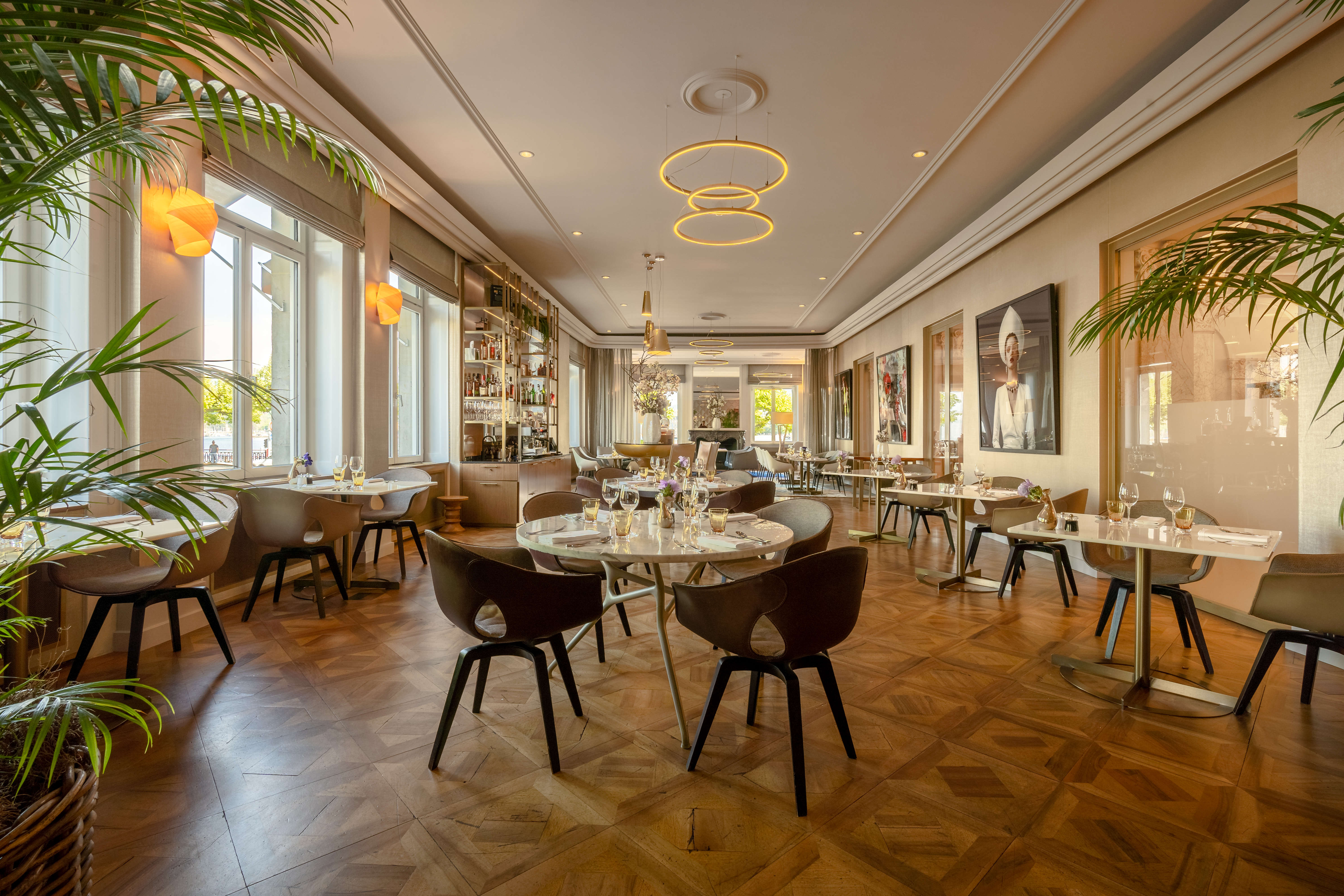 Living Room Bar & Kitchen, The RitzCarlton Hotel de la Paix, Geneva More Cravings by Marriott