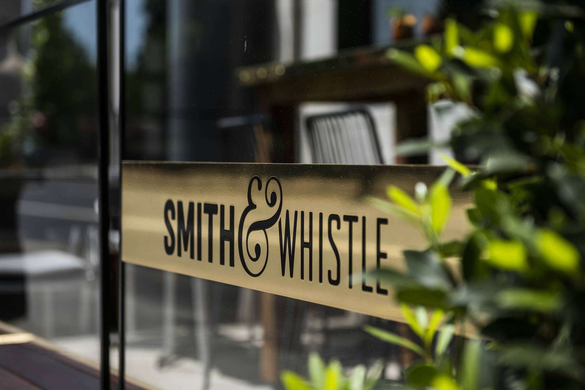 Smith & Whistle Bar & Terrace, Sheraton Grand London Park Lane More