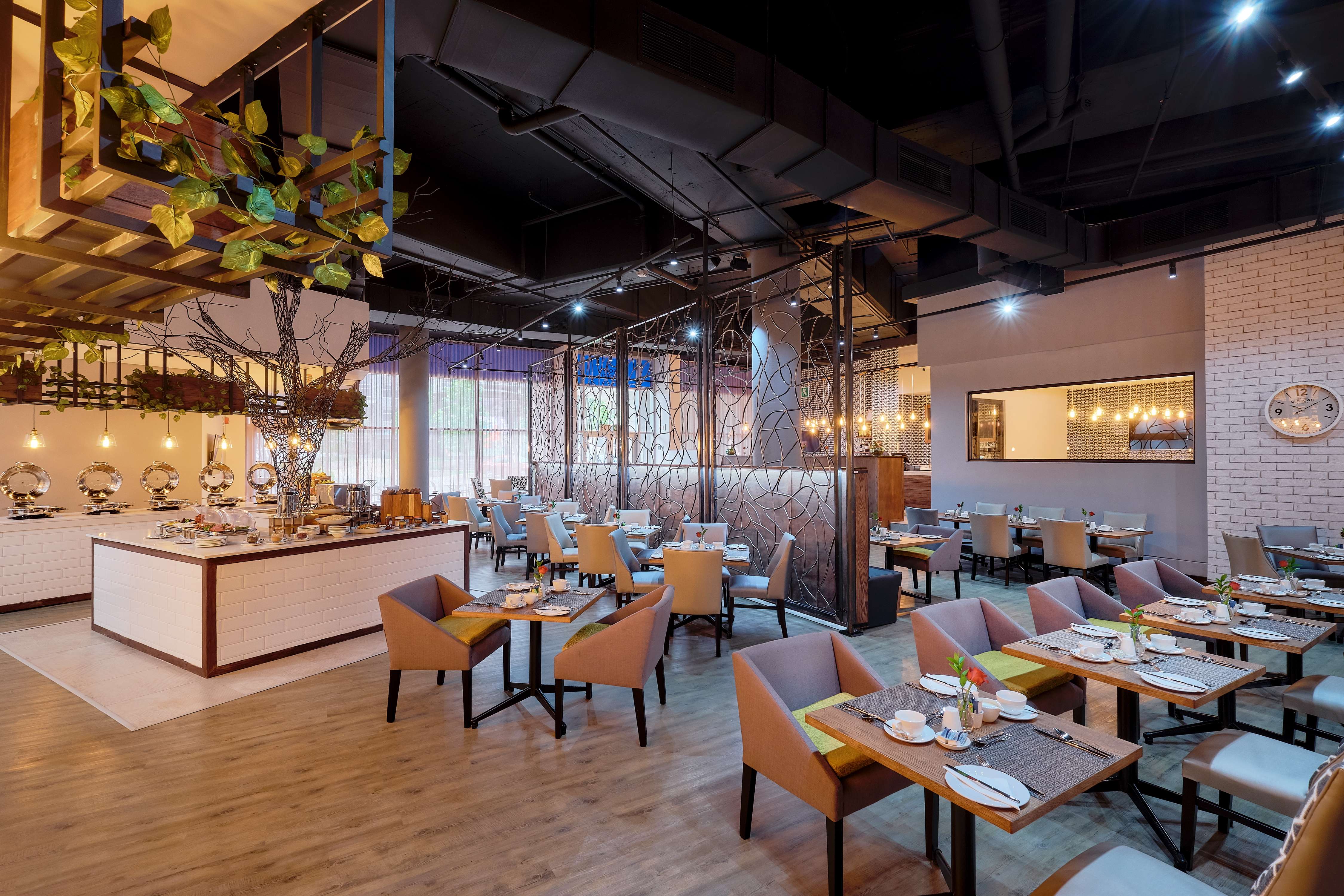 Lobby Restaurant & Lounge, Protea Hotel Pretoria Loftus Park More