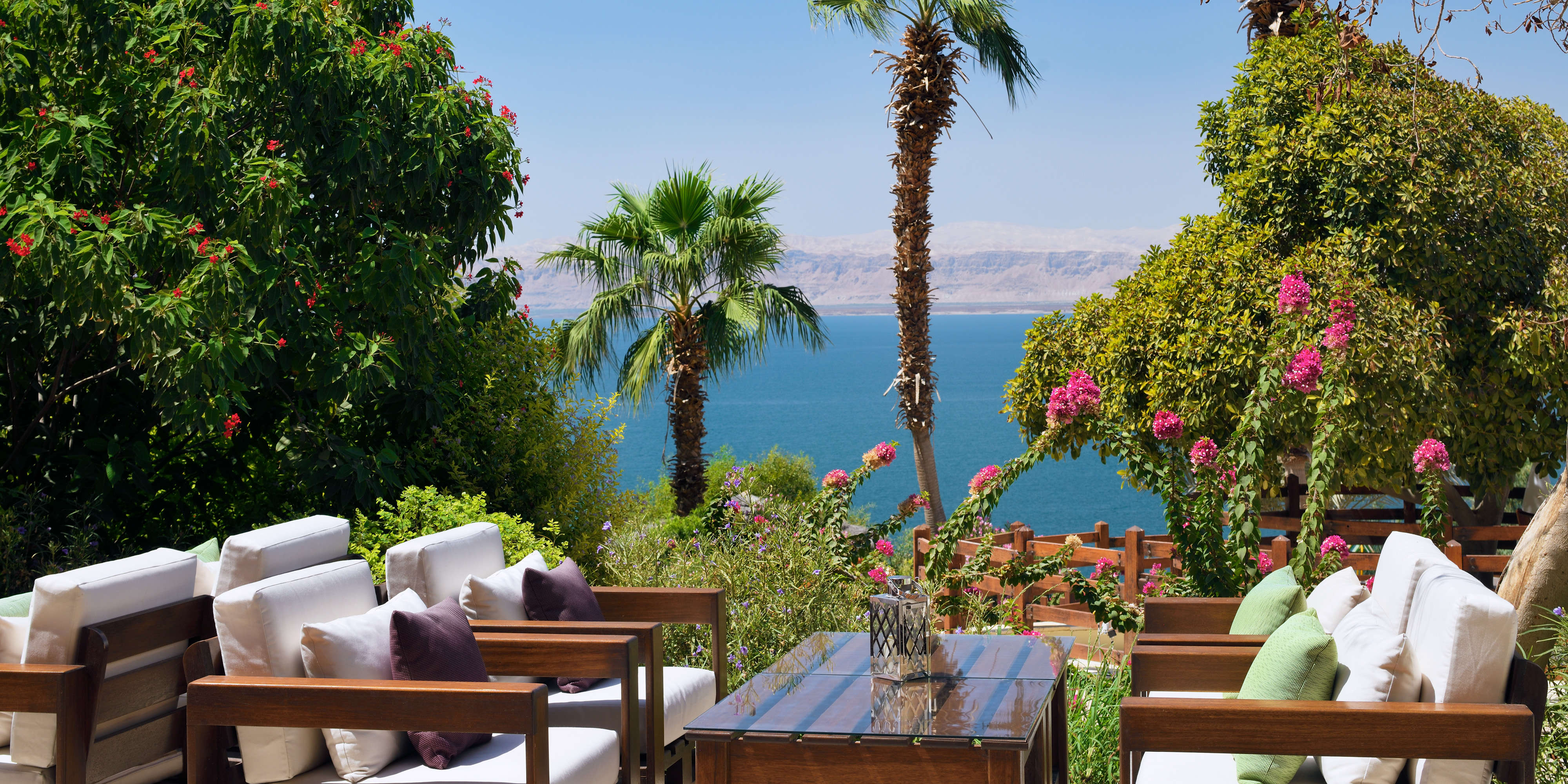 Oasis Lounge & Pool Bar, Dead Sea Marriott Resort & Spa More Cravings