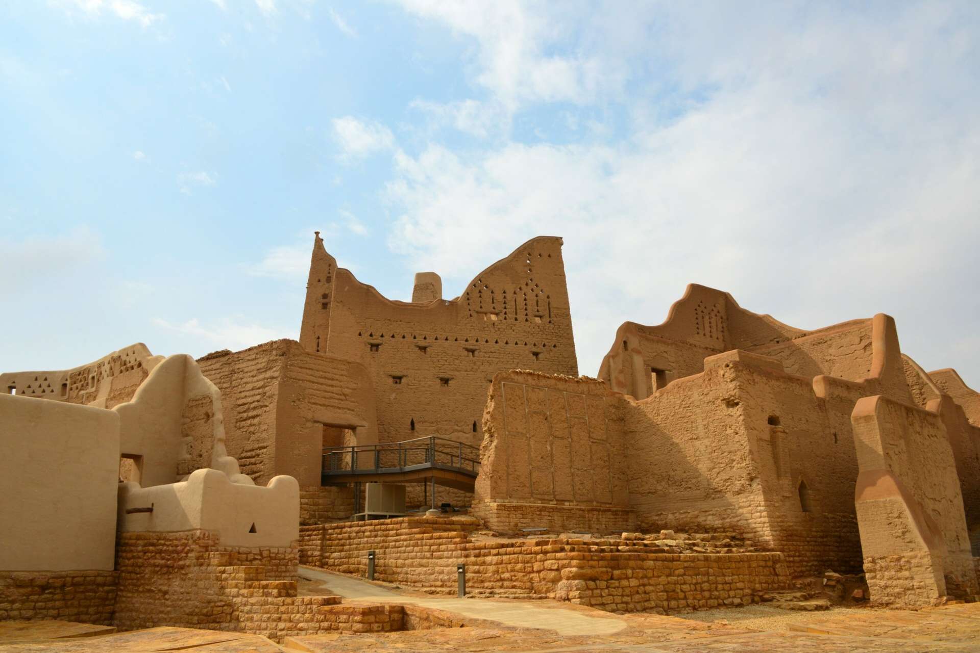 استكشف القلاع وإطلالات المدينة في الرياض