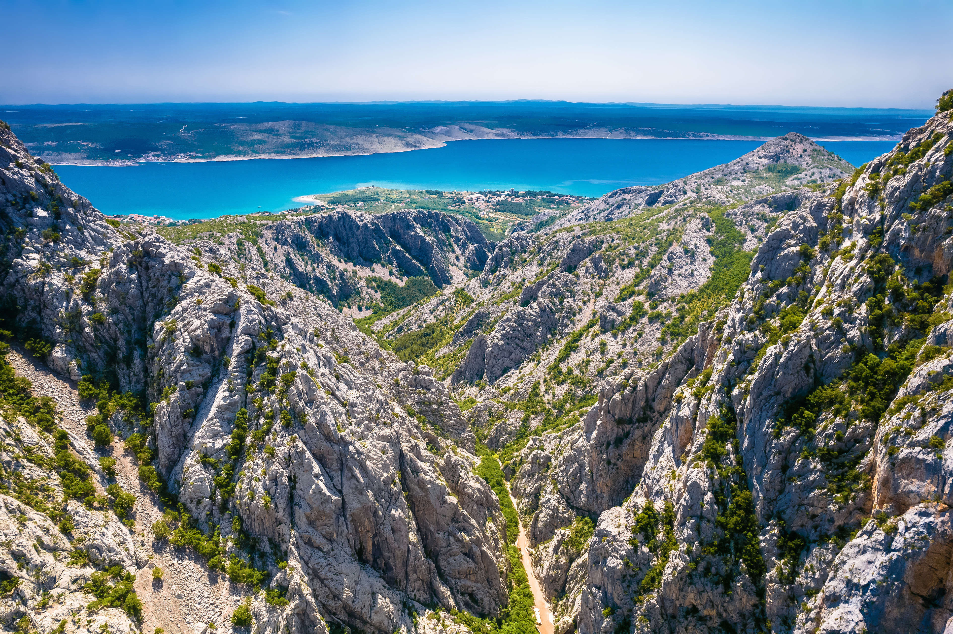 Gipfel und Schluchten des Paklenica-Nationalparks