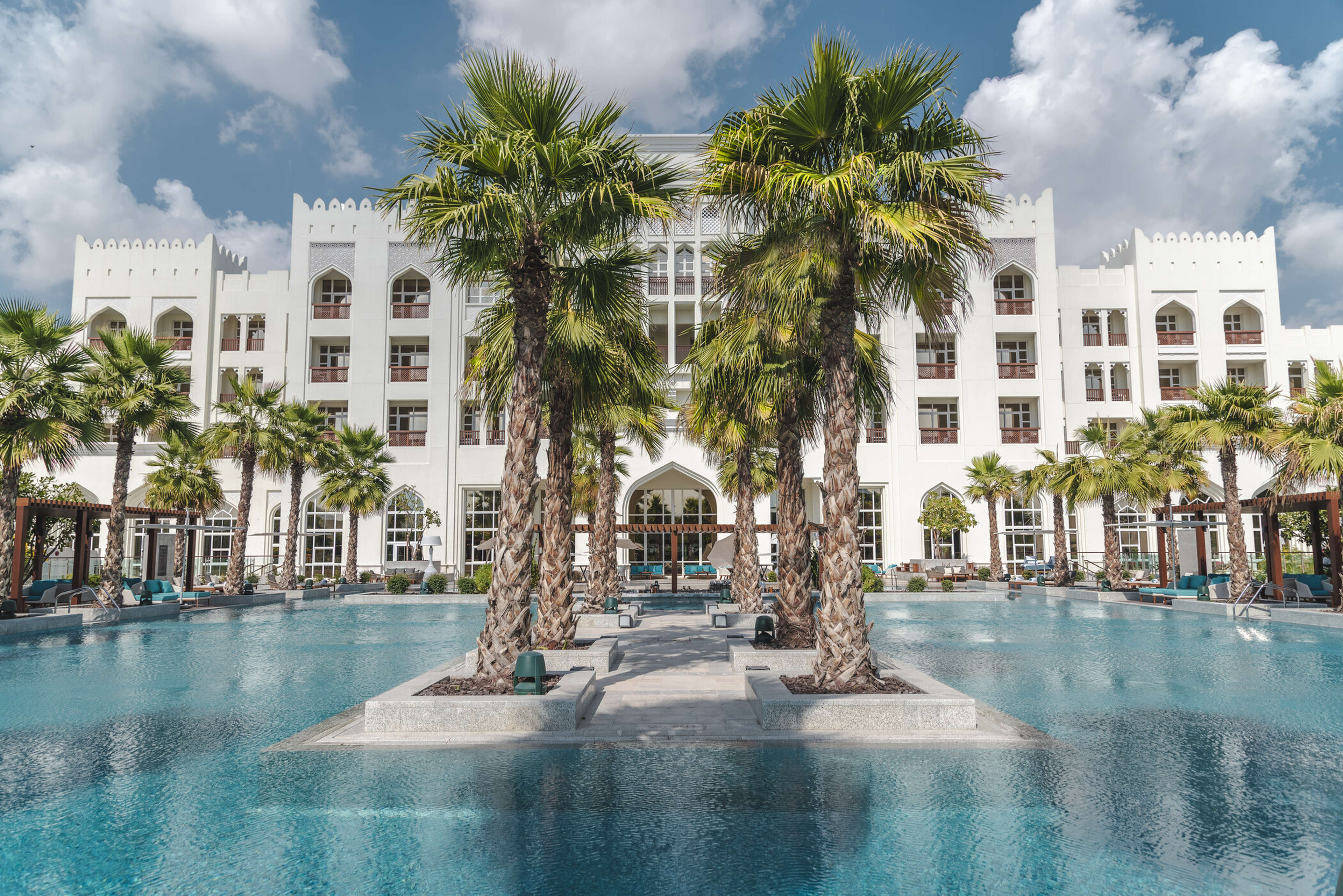 Oddaj się arabskiemu luksusowi w Al Messila, a Luxury Collection Resort & Spa, Doha