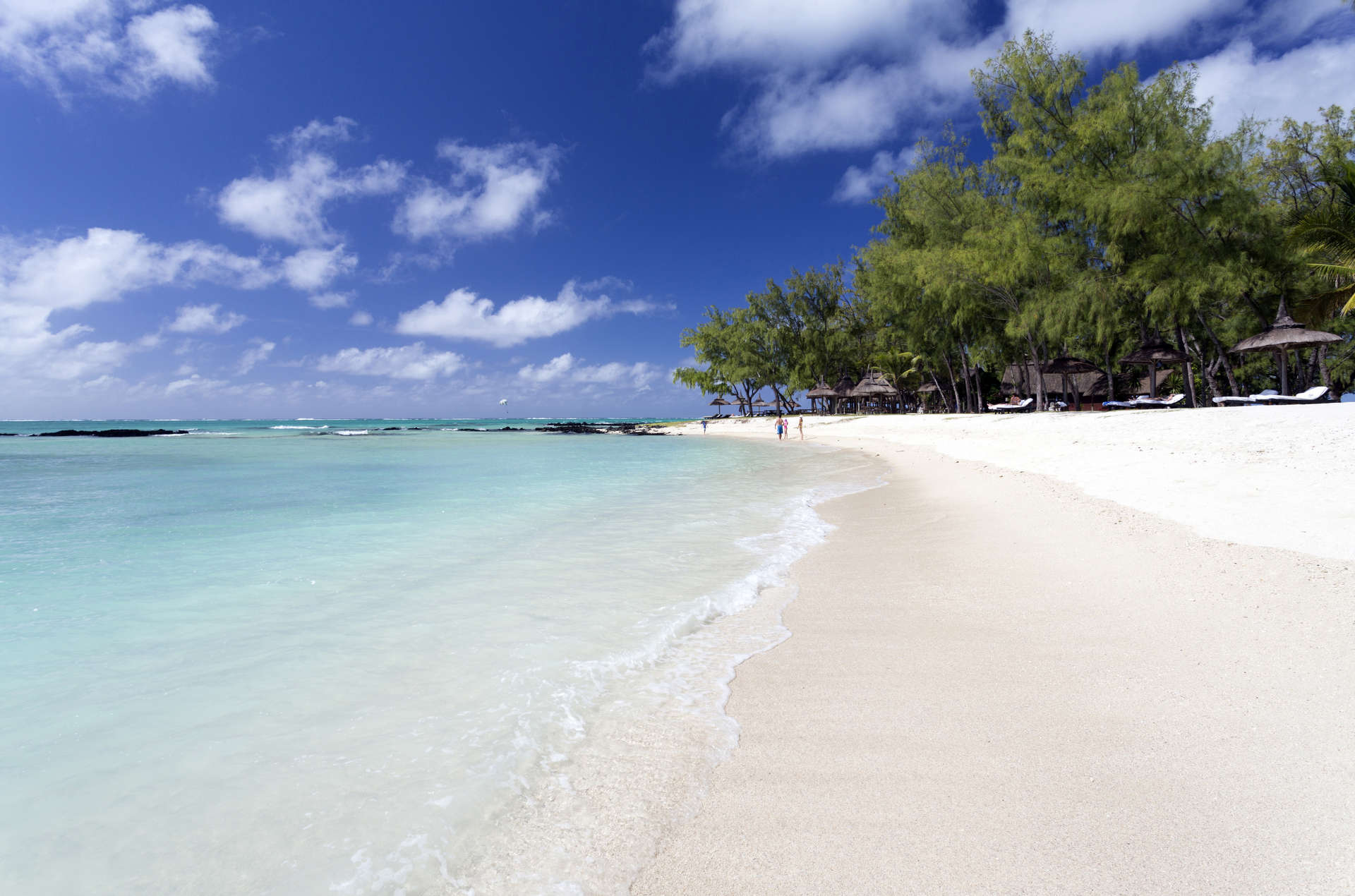 Auf Mauritius sind die Tage im April lang und heiß