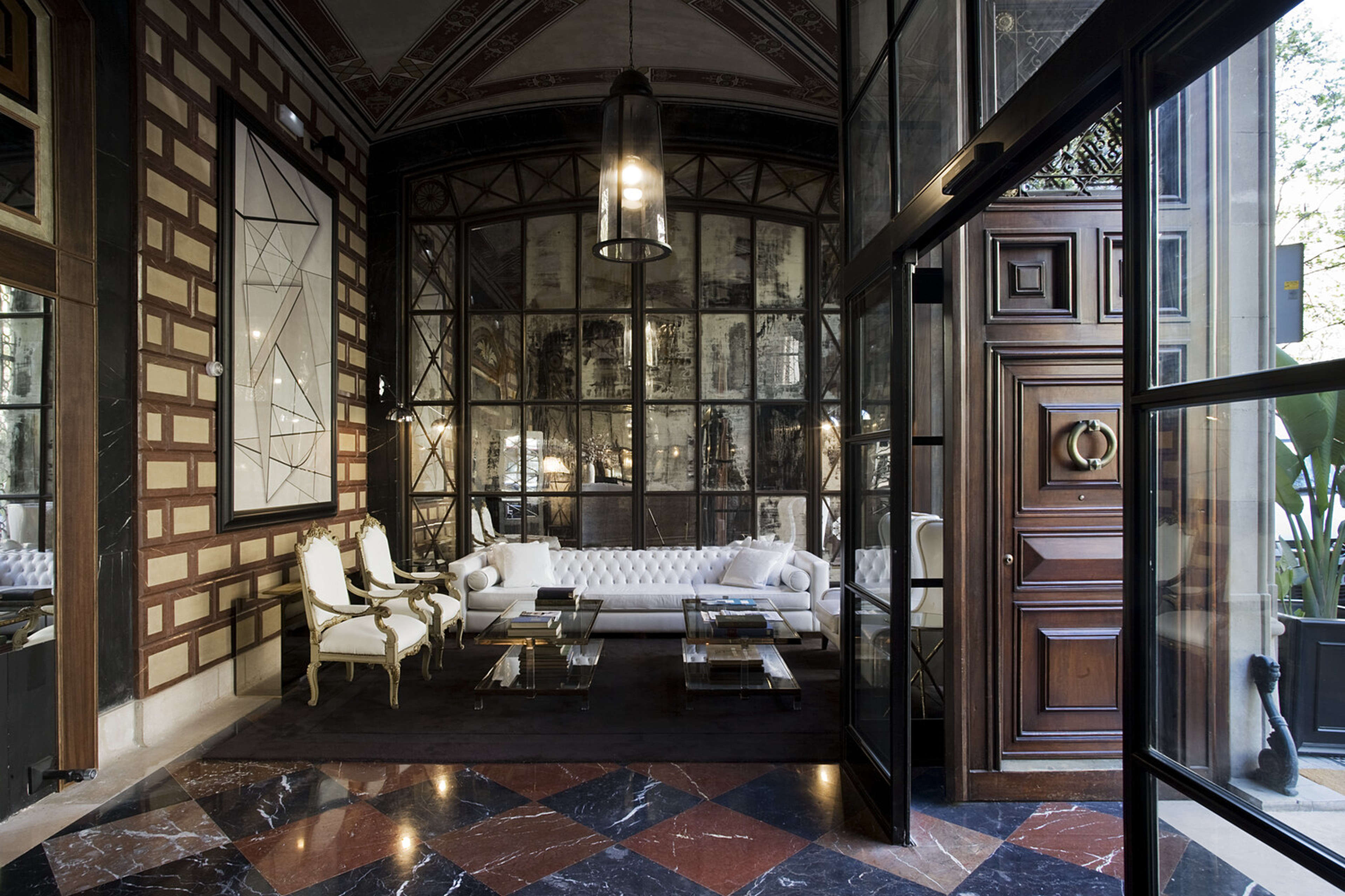 Cotton House Hotel, Autograph Collection przenosi gości do pięknej wizji XIX-wiecznej Barcelony.