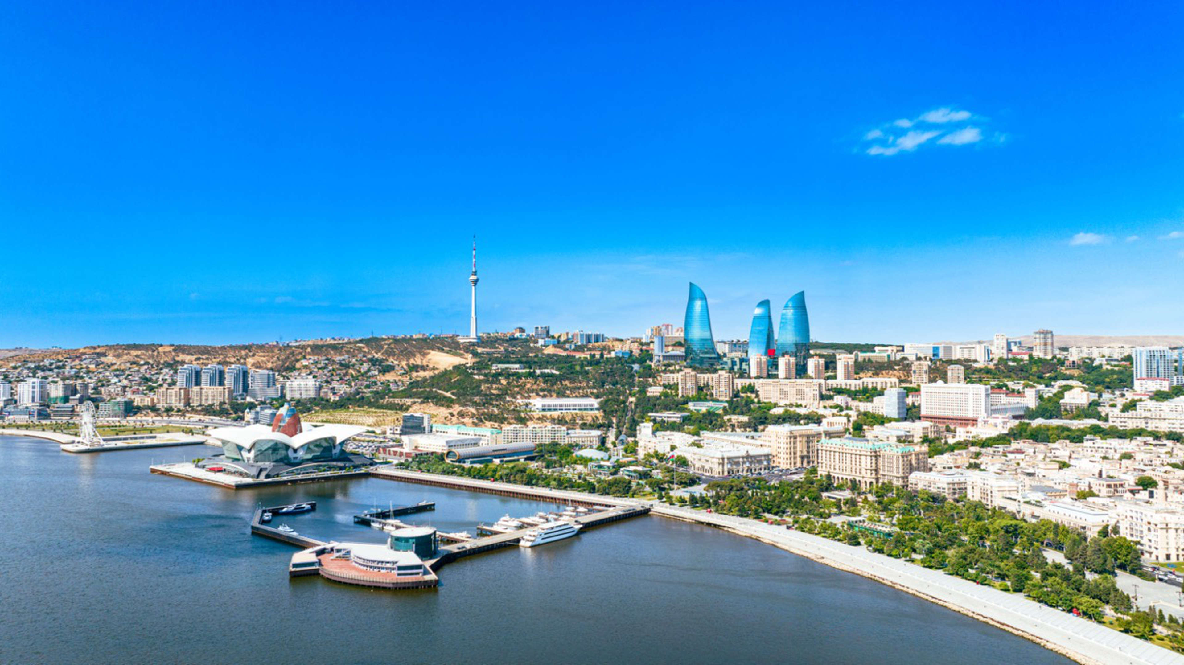 Azerbaycan’ın Başkenti Bakü’nün Havadan Çekilmiş Görüntüsü