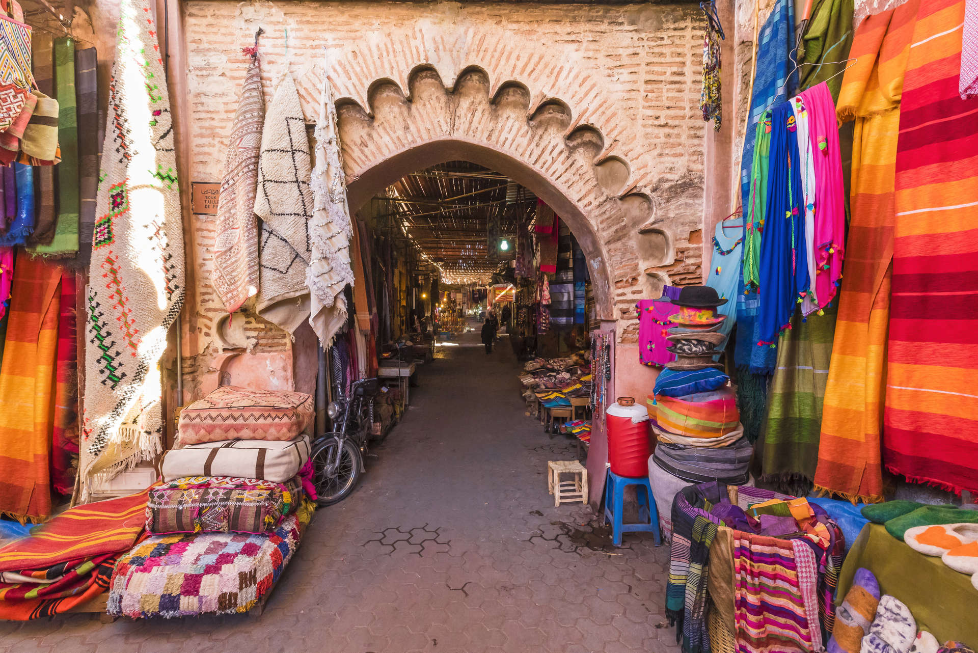 Kolorowe płótno w Maroku  