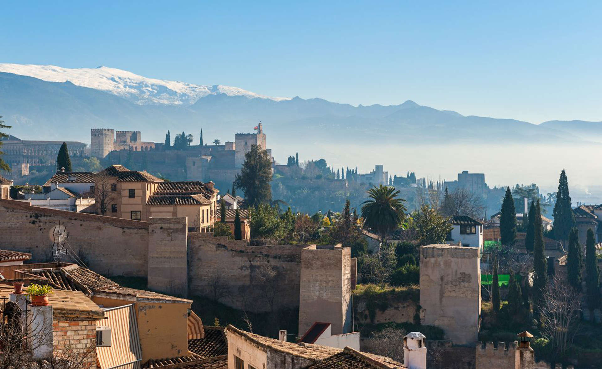 Combina lo sci con i siti Patrimonio dell'Umanità dell'UNESCO a Granada