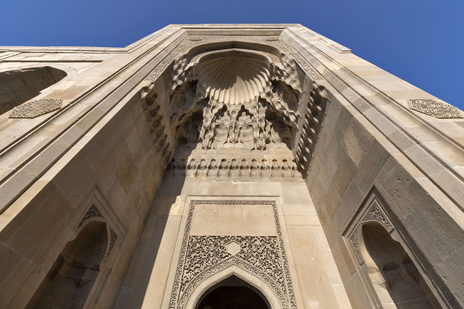 Şirvanşahlar Sarayı'ndaki Divankhana Girişi, Bakü, Azerbaycan