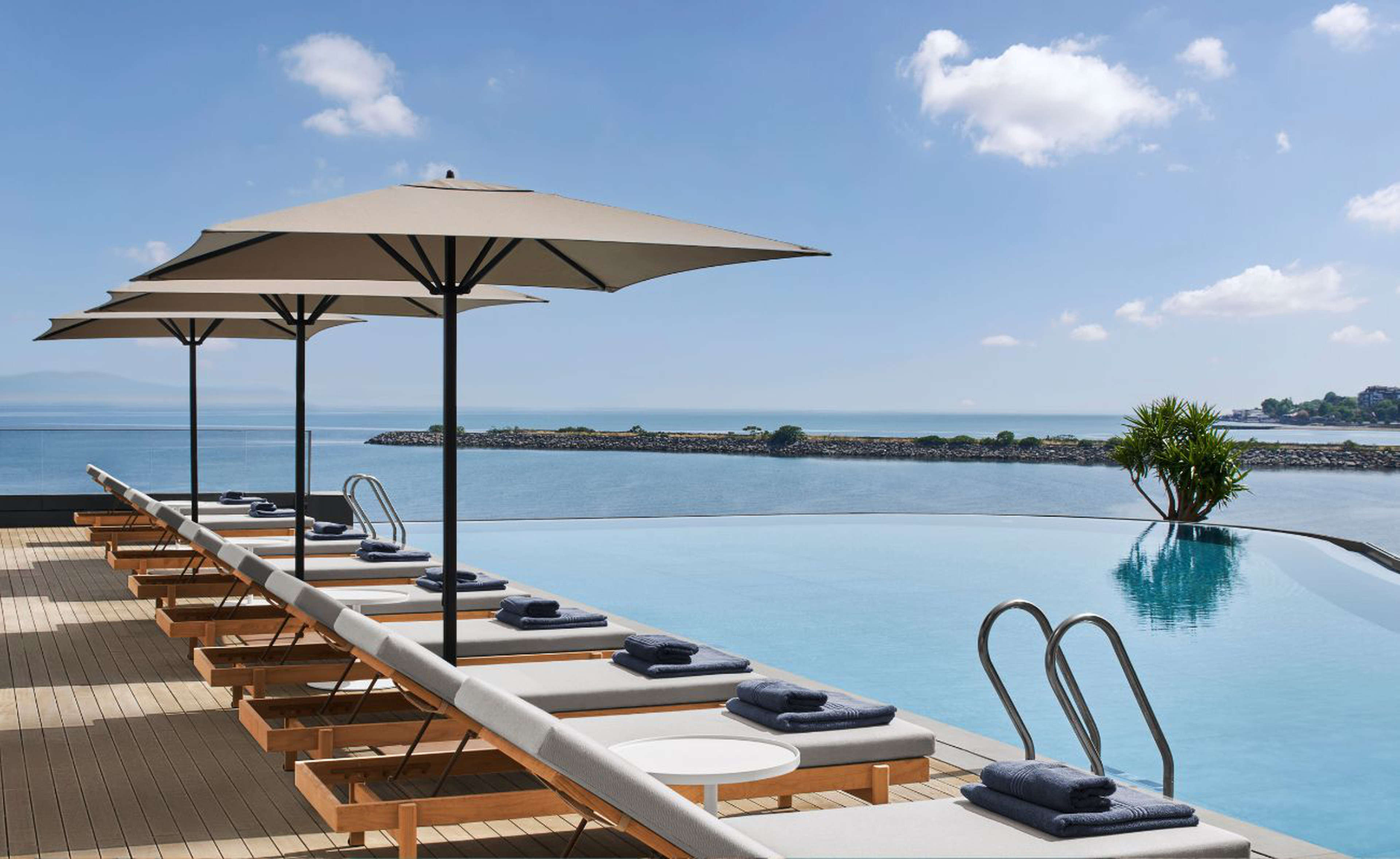 JW Marriott Hotel Istanbul Marmara Sea
