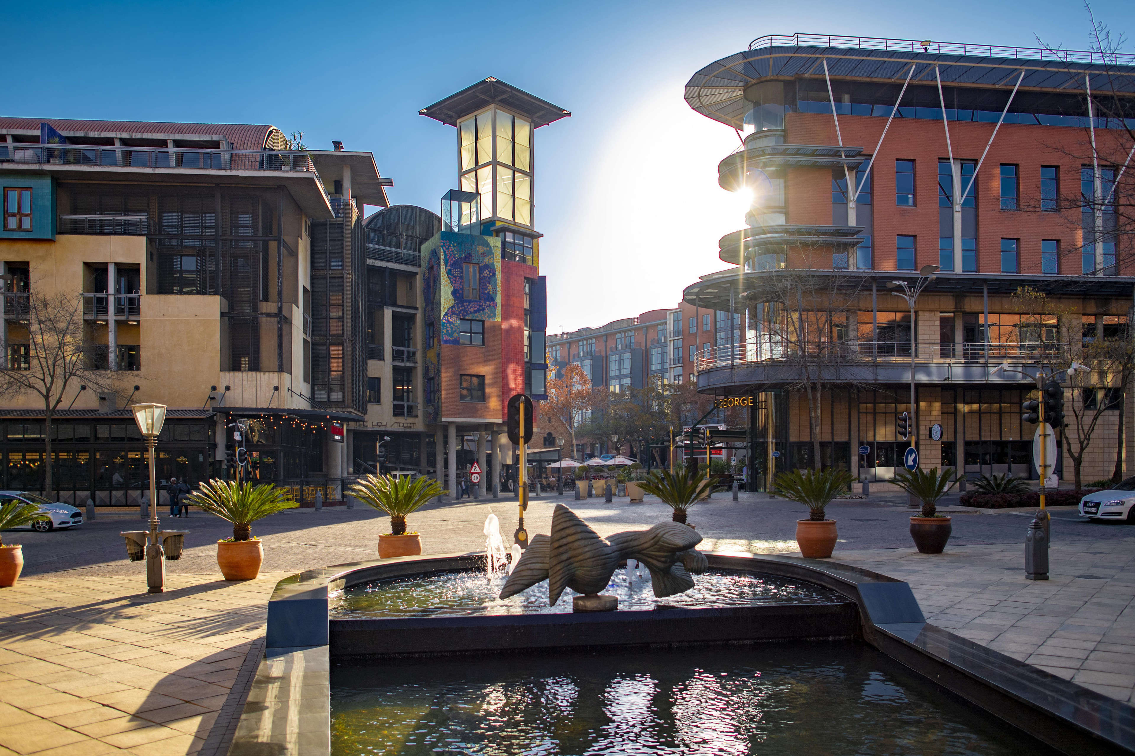 Tourism in Gauteng https://assets.micontenthub.com/traveloffers/travel-tips/melrose-arch-johannesburg-south-africa_uj0duJgoP.jpg?utm_source=chatgpt.com