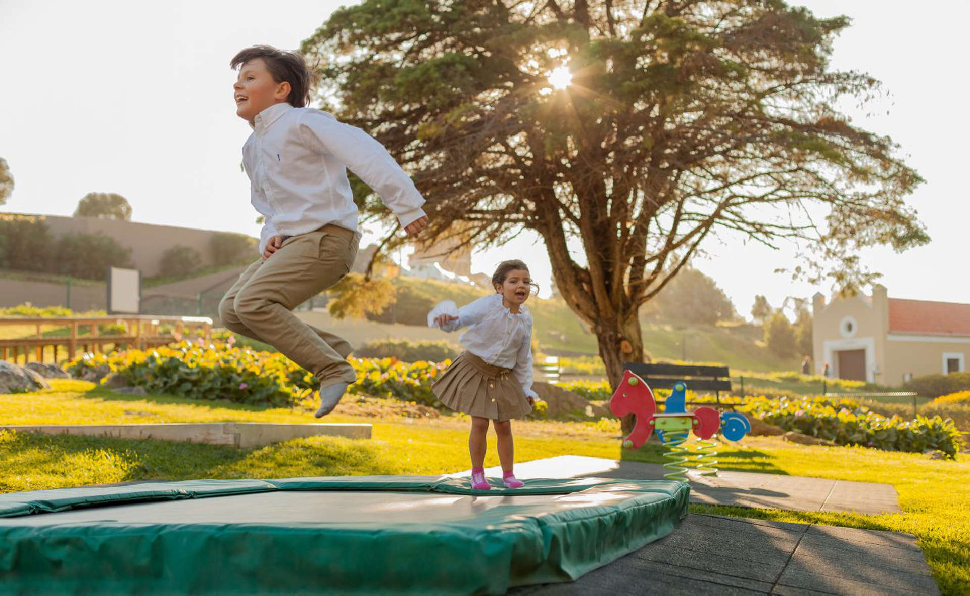 Dzieci bawiące się w Penha Longa Resort