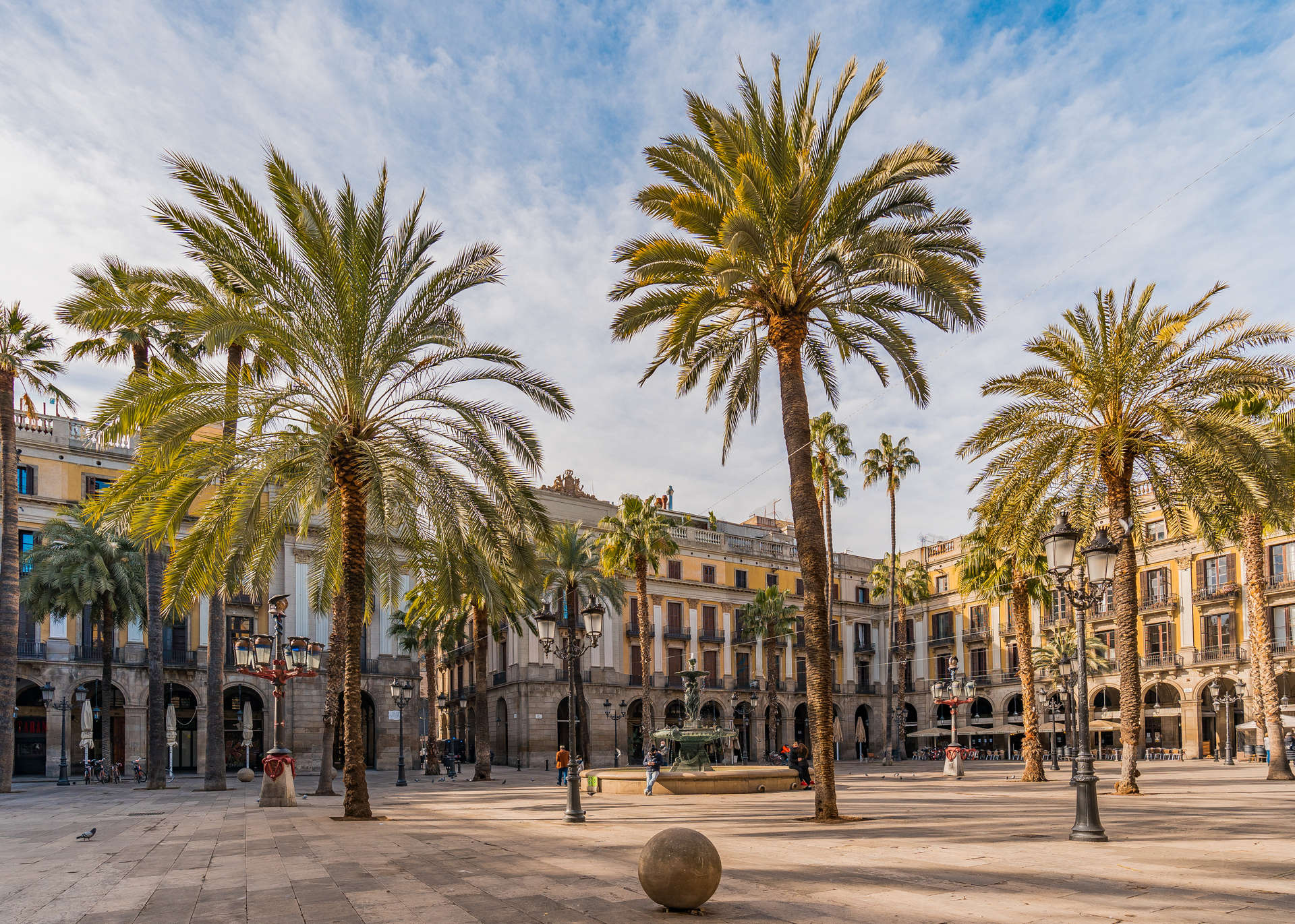 Plaça Reial square (Plaza Real) in Barcelona city center