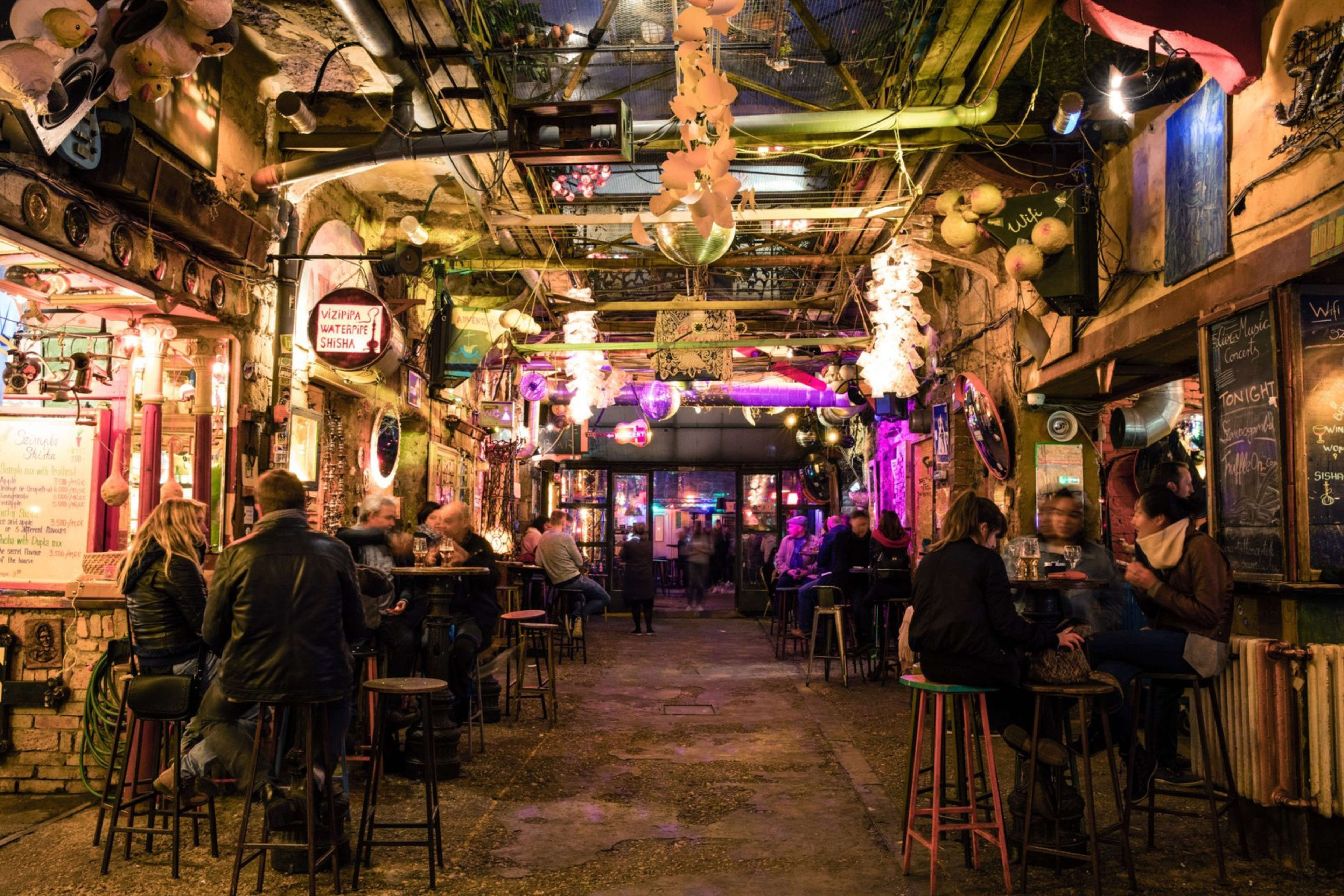 Ruin bar, Budapest