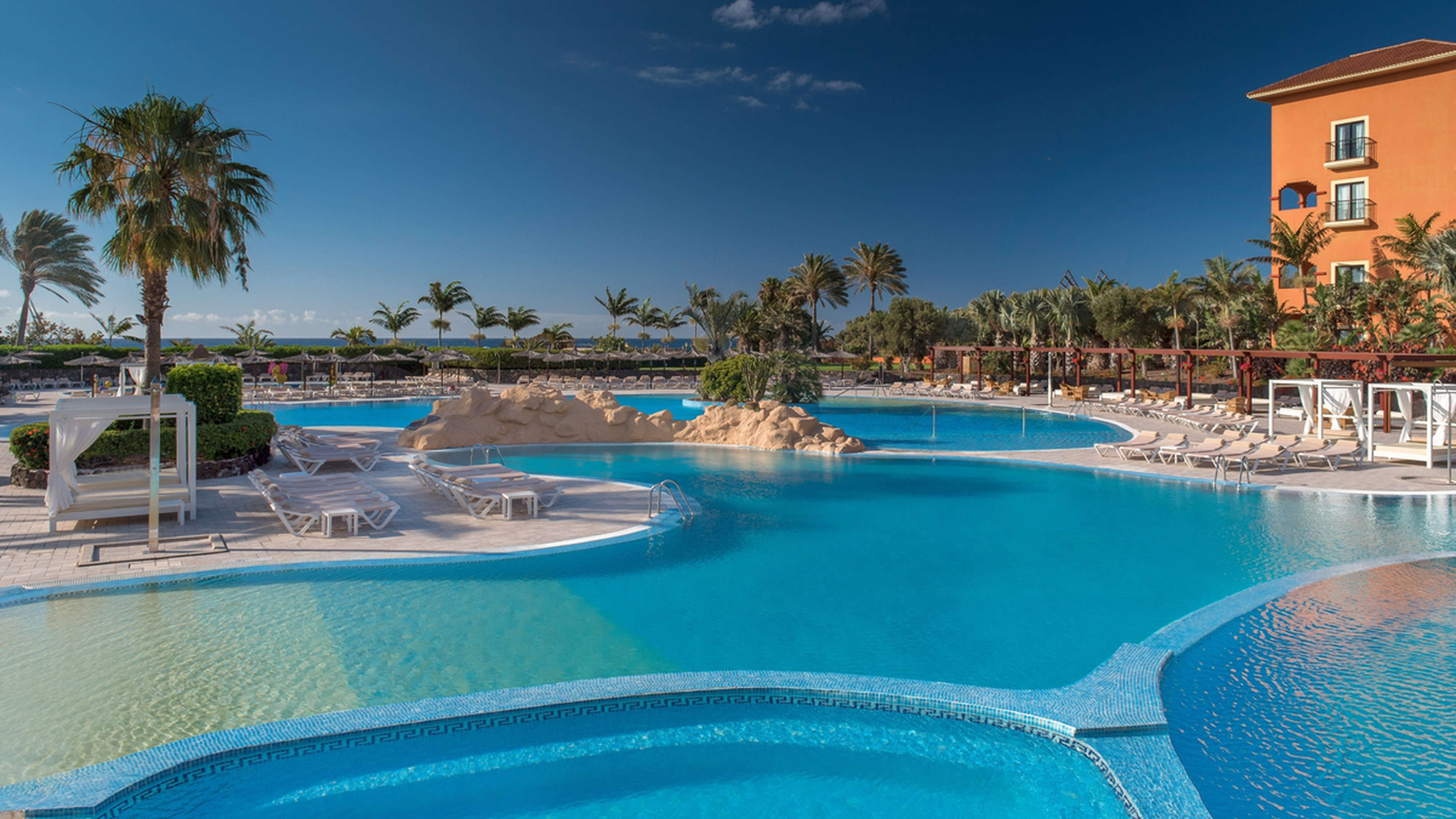 Sheraton Fuerteventura Beach pool