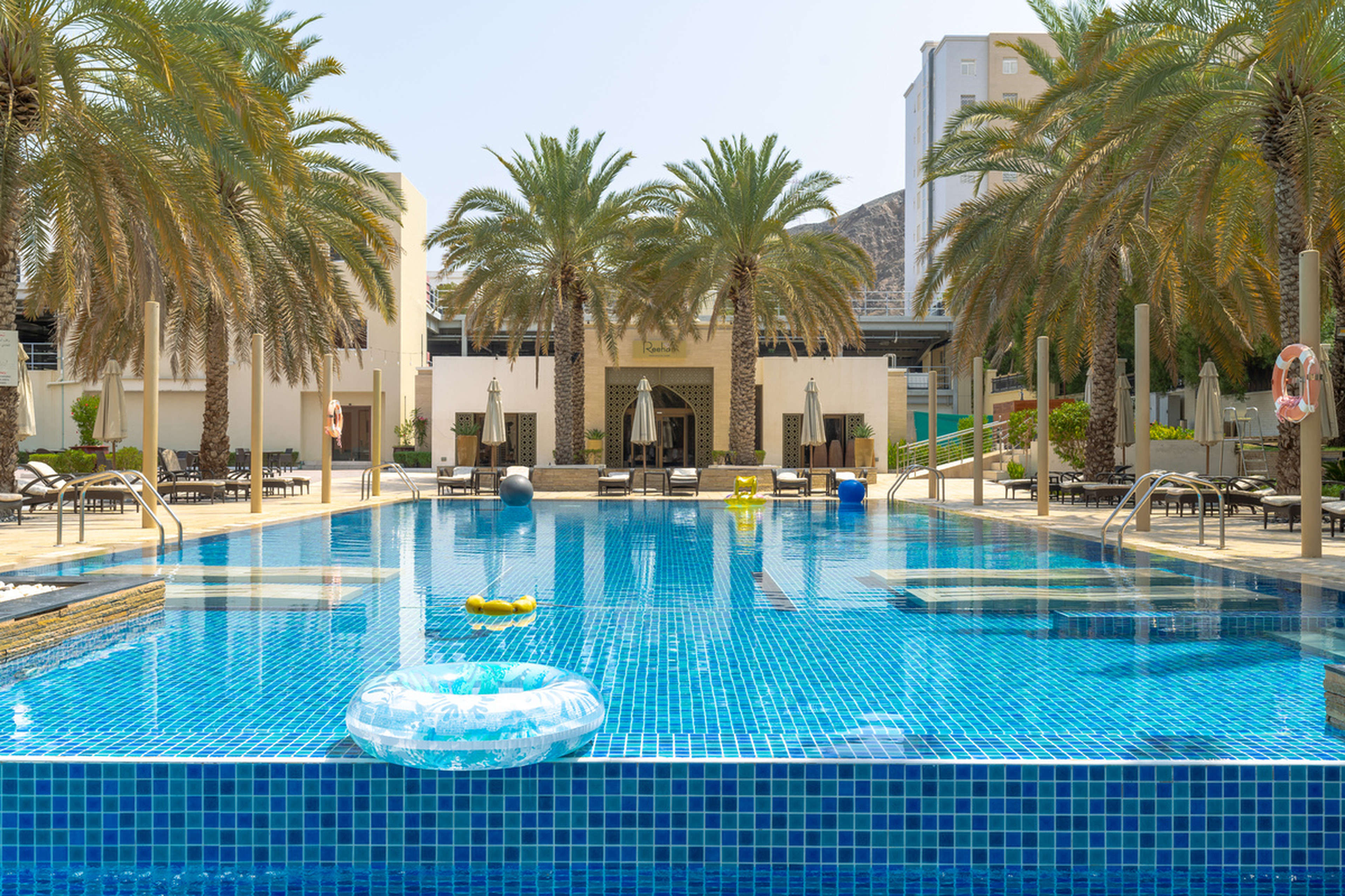 Sheraton Oman Hotel pool