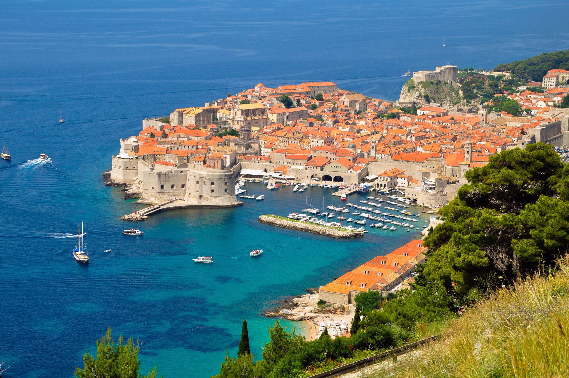 El clima de verano se mantiene durante meses en Dubrovnik