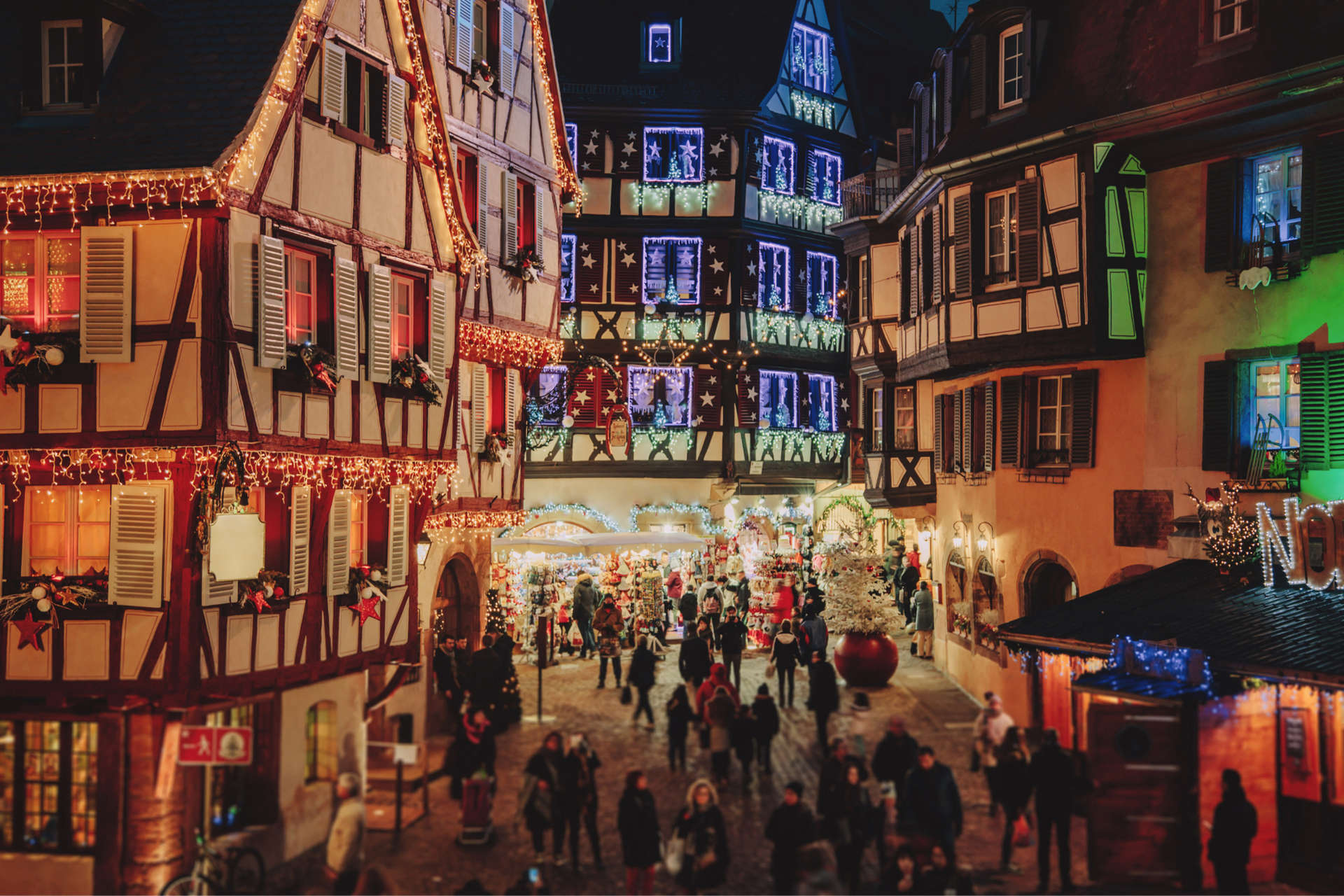 Straßburgs herrlich stimmungsvoller Weihnachtsmarkt war der erste in Frankreich