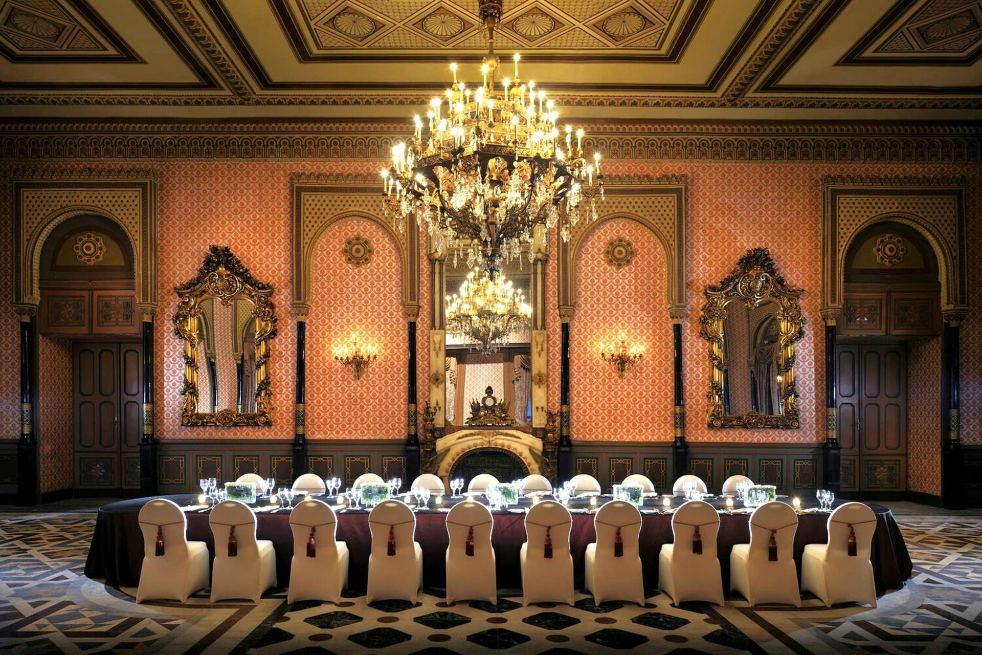 Luksusowa część wypoczynkowa w Cairo Marriott Hotel & Omar Khayyam Casino
