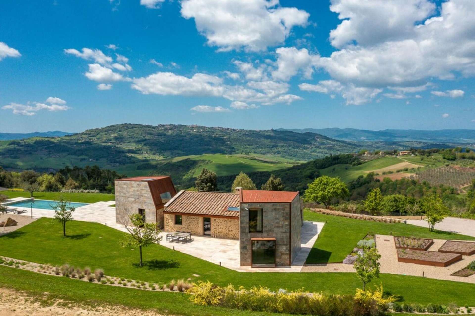 Combine romance and adventure in Italy or South Africa for a special wedding anniversary