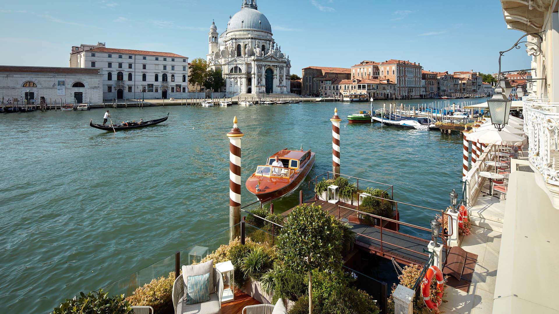 Vistas del Gran Canal de Venecia desde el St. Regis