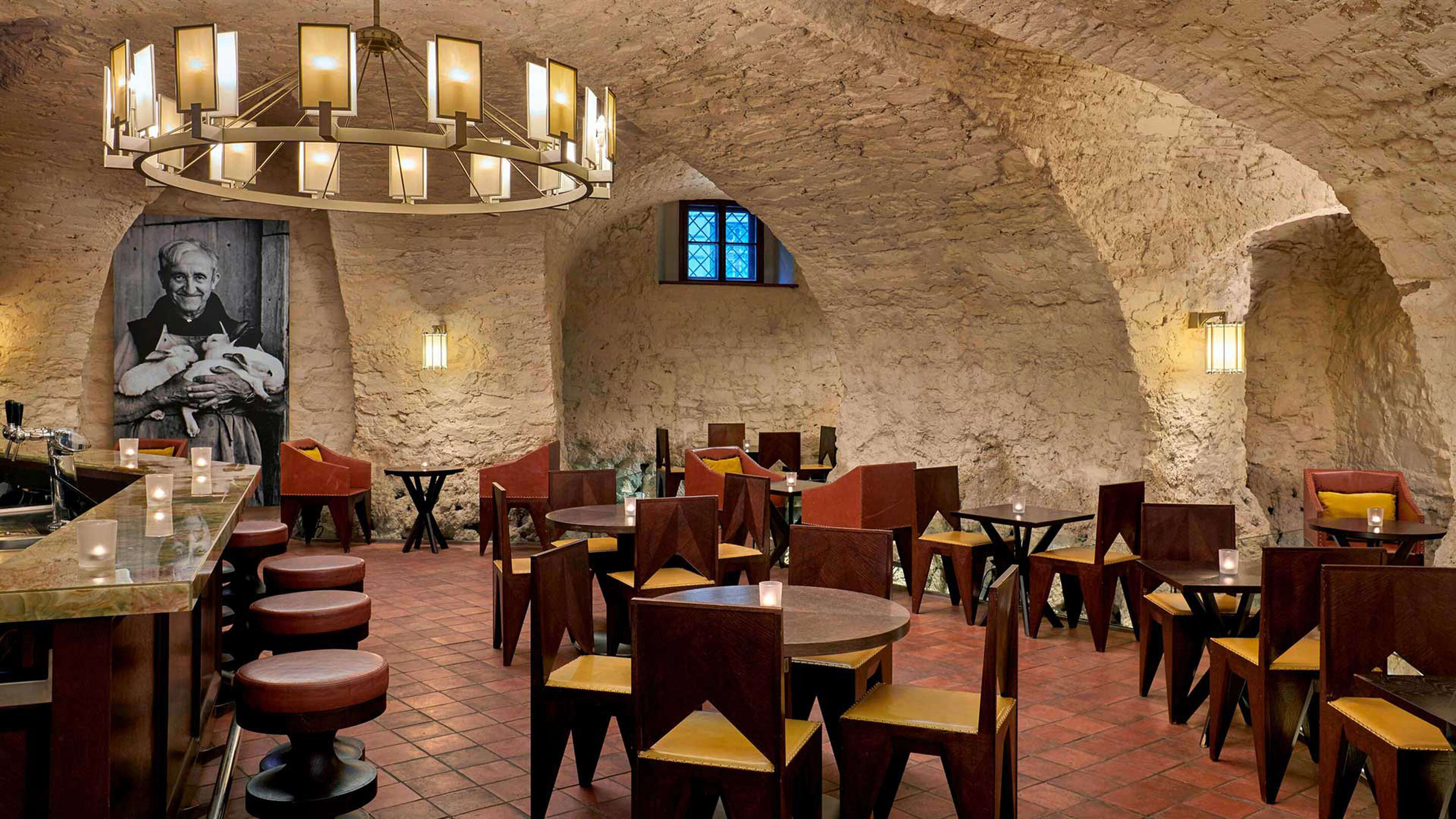St. Thomas Brewery Bar